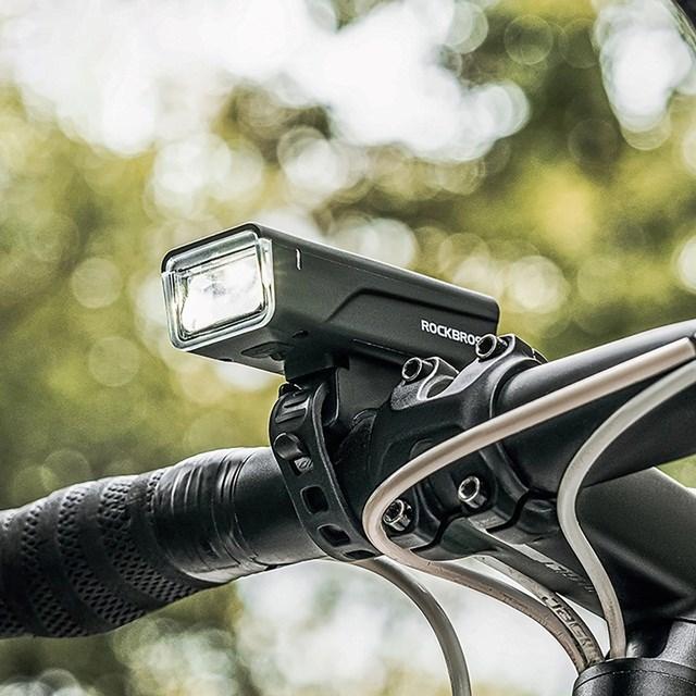 Actual product image Rockbros 24510003001 front bicycle light 260 lm + USB-C - USB-A cable - black (260 lm, 260 lm)