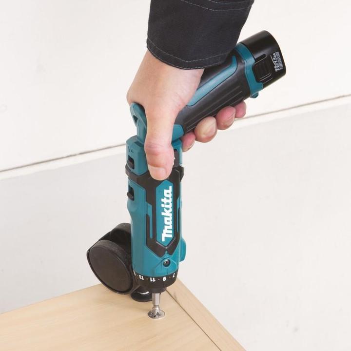 Actual product image Makita DF 012 (Screwdriver)