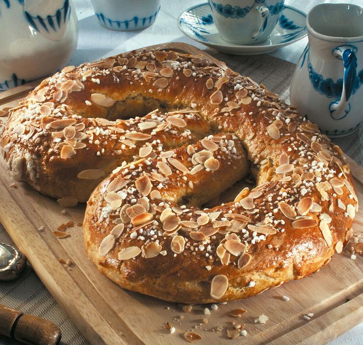 Actual product image Dänische Spezialitäten - Danske Specialiteter (German, German-Danish Association in Hamburg, Günter Hinrichsen, 2012)