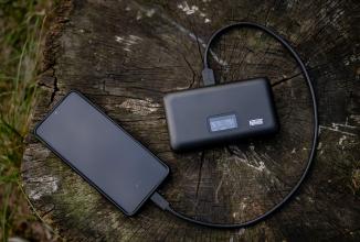Produktbild Newell LCD dual-channel charger with power bank and SD card reader for NP-W126 batteries for (Kamera Akku Ladegerät)