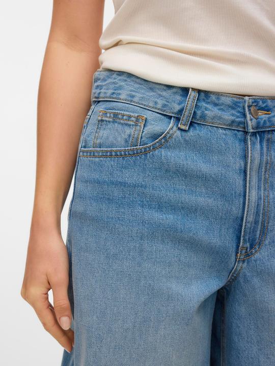 Actual product image Vero Moda AWSAGE Shorts im 5-Taschen Design Bermuda Shorts (S)