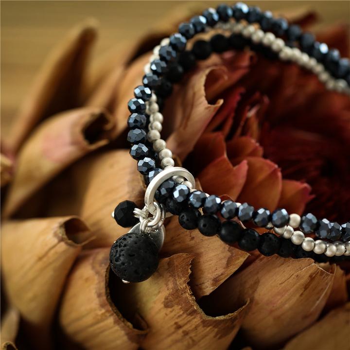 Actual product image Andreani Armband mit Anhänger aus echten Lavasteinen (8 cm)