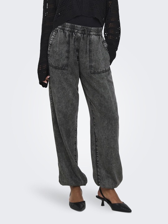 Produktbild Only ONLKENYA Normal geschnitten Hose Hose (M)