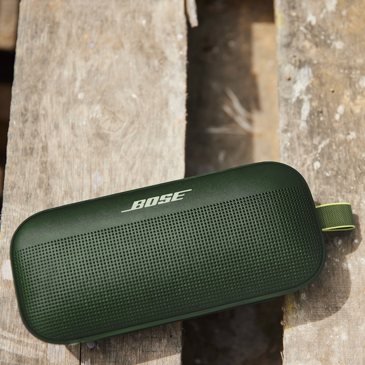 Produktbild Bose SoundLink Flex (12 h, Akkubetrieb)