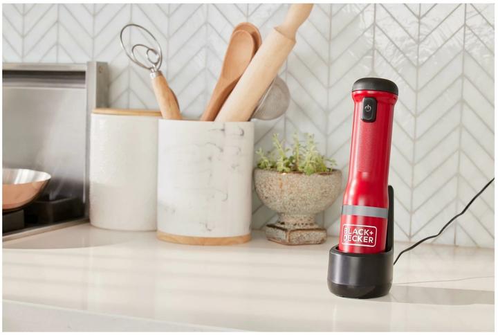 Actual product image Black & Decker Hand Blender Kitchen Wand Red, 2-piece