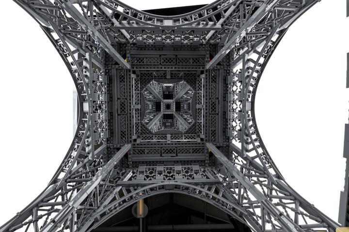 Produktbild LEGO Eiffel Tower (10307, LEGO Icons, LEGO Seltene Sets)