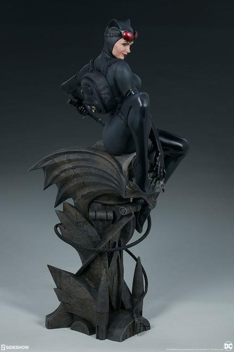 Produktbild Sideshow DC Comics “Catwoman” Premium Format Figur
