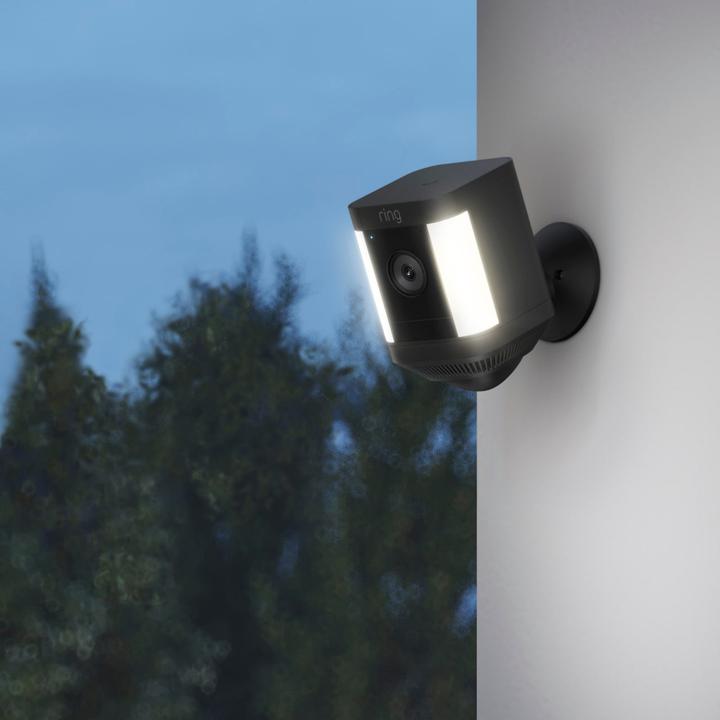 Produktbild Ring Spotlight Cam Plus (1920 x 1080 Pixels)