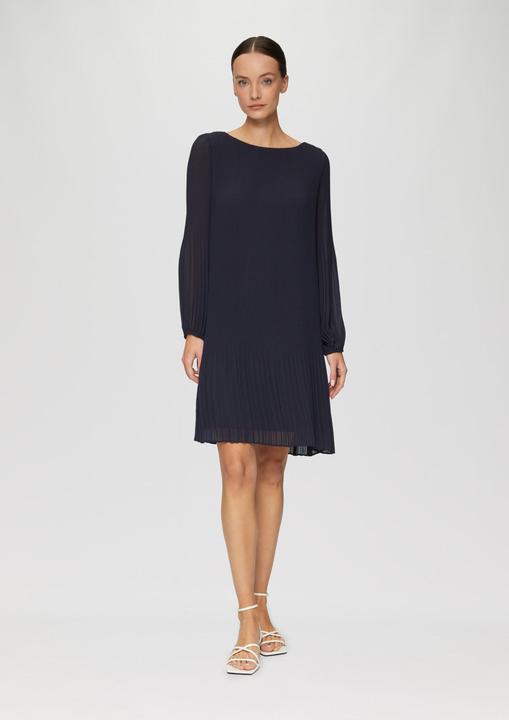 Produktbild S.Oliver Kleid Chiffonkleid im Relaxed Fit mit Plissee (34)