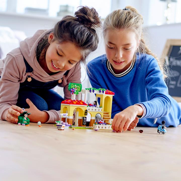 Actual product image LEGO Heartlake City Restaurant (41379, LEGO Friends)