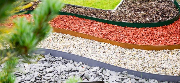 Actual product image Green Split Lawn Edging Metal 13.5cm x 120cm (120 cm)