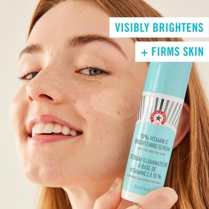 Produktbild First Siero Illuminante con 10 Vitamina C