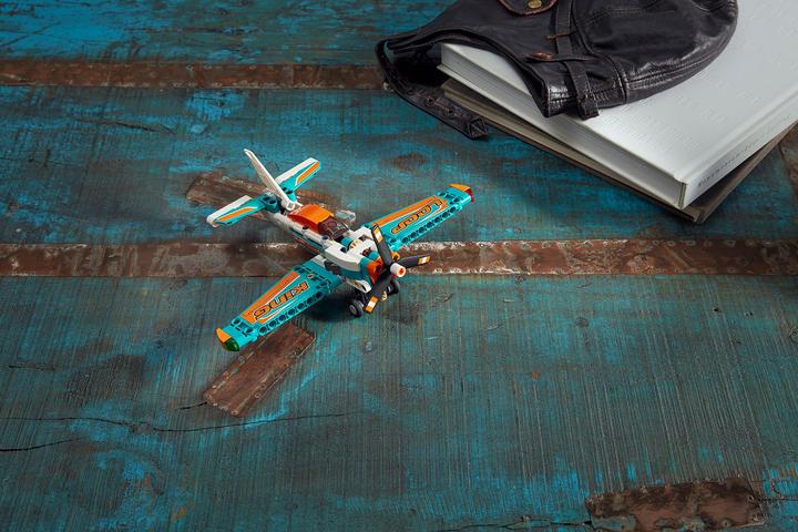 Produktbild LEGO Rennflugzeug (42117, LEGO Technic)