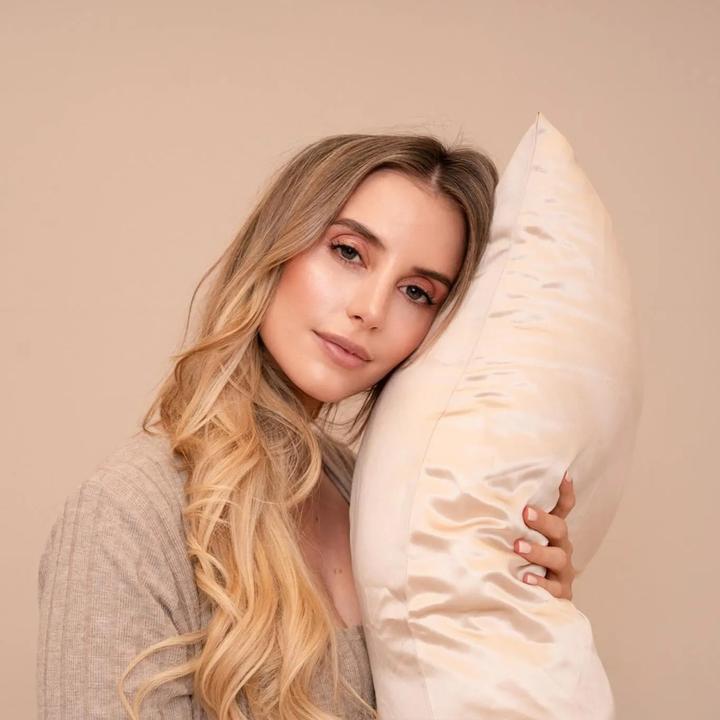 Actual product image VBEAUTY Silk cushion cover rosé (Pillowcase, 50 x 70 cm)