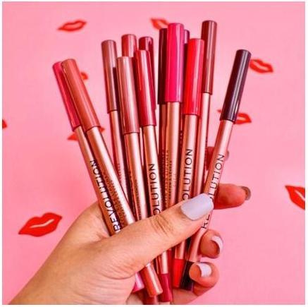 Actual product image Makeup Revolution Satin Kiss