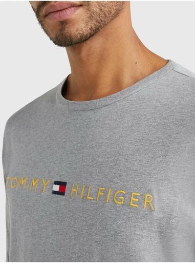Immagine prodotto Tommy Hilfiger Maglietta Cn Ls Tee Logo Gold Uomo, Grigio medio, L (L)