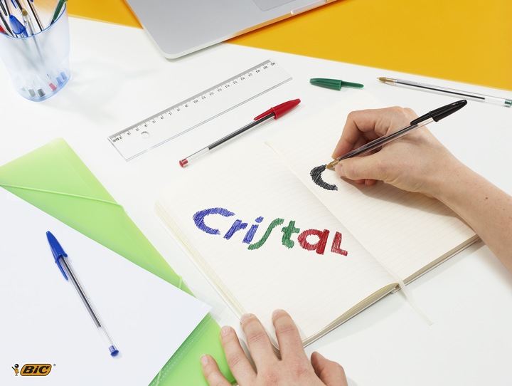 Immagine prodotto Bic Cristal Original, Penne a Sfera (Punta 1mm), Colori Assortiti, Barattolo 16+4 (Multicolore, 20 x)