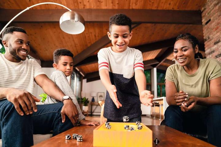 Produktbild Ravensburger Strike (Deutsch, Englisch, Französisch, Italienisch, Niederländisch, Spanisch)