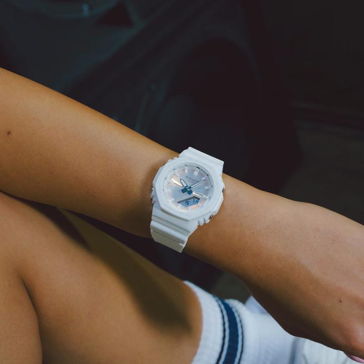 Produktbild Casio GMA-P2100PC-7AER (Chronograph, Digitaluhr, 40.20 mm)