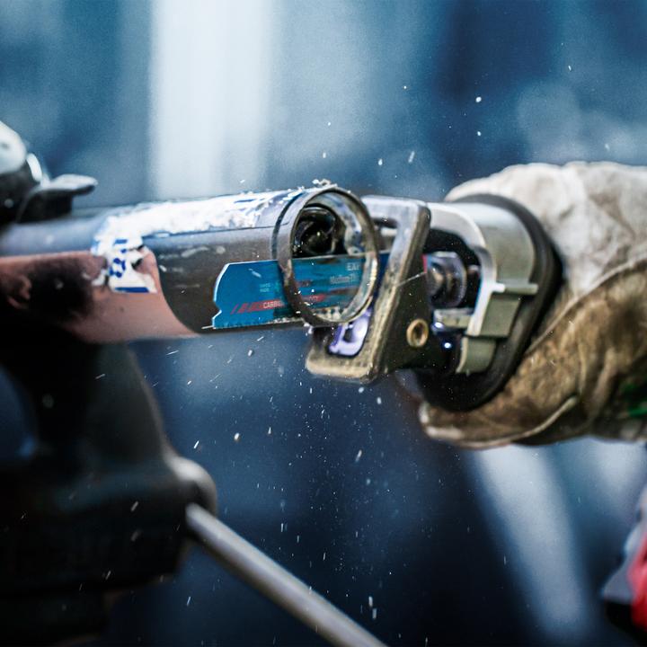 Produktbild Bosch Professional Zubehör EXPERT ‘Medium-Thick Tough Metal’ S 1155 HHM Säbelsägeblatt, 10 Stück