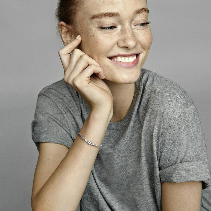 Image du produit Pandora Moments (18 cm, Argent sterling)