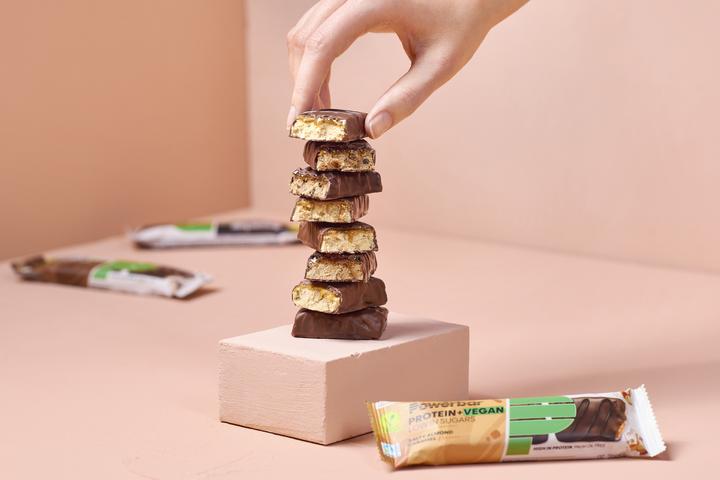 Immagine prodotto Powerbar Proteine Plus a basso contenuto di zuccheri Vegan (Arachide, Cioccolato, 1 pz., 504 g)