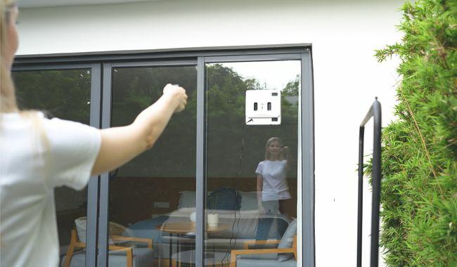 Actual product image Eziclean Windobot S5 Pro