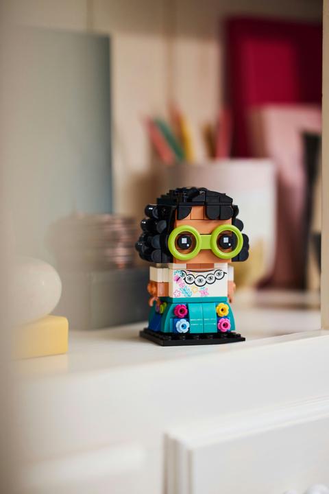 Produktbild LEGO Brickheadz Disney Mirabel Madrigal (40753)