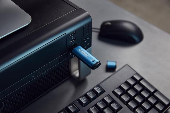 Produktbild Kingston IronKey Vault Privacy 50 (256 GB, USB-A)
