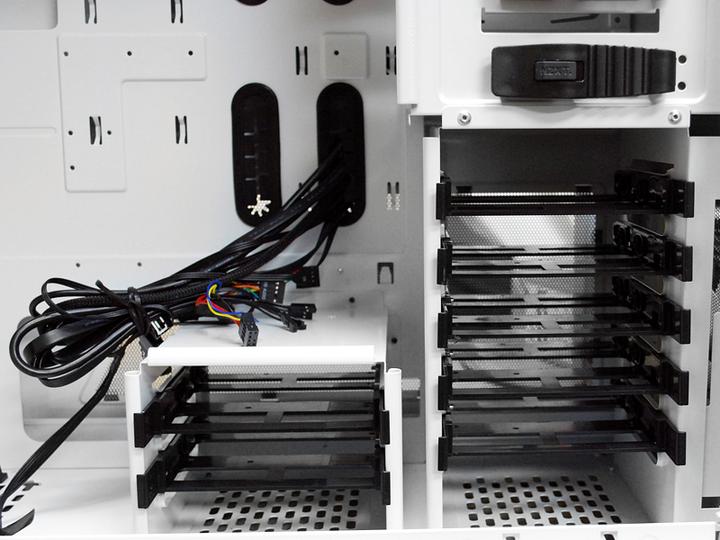 Actual product image NZXT Phantom (ATX, E-ATX)