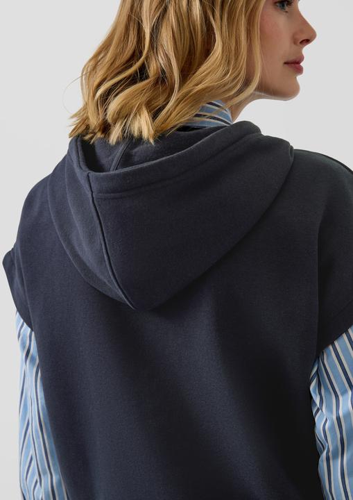 Produktbild s.Oliver Sweatshirt Ärmelloses Sweatshirt mit Kapuze und Relaxed Fit (38)
