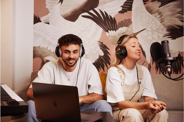 Produktbild Beyerdynamic DT 770 Pro Black Limited Edition (keine Geräuschunterdrückung, Kabelgebunden)