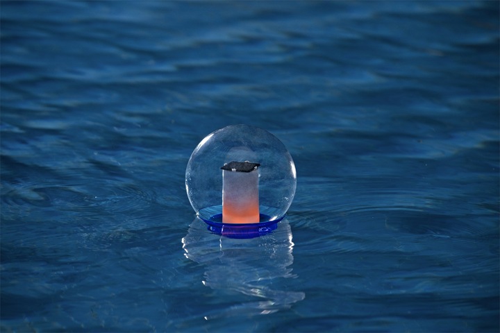 Produktbild Bestway SolarSphere LED Chemical Dispenser