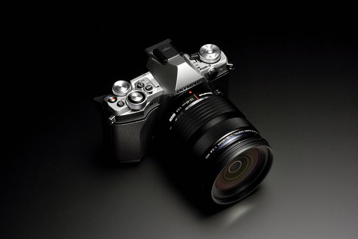 Produktbild Olympus OM-D E-M5 Mark II, 12-50mm Kit (Micro Four Thirds)