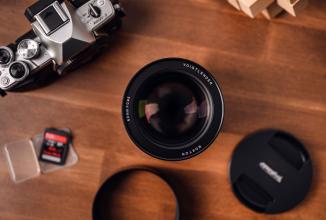 Produktbild Voigtländer Festbrennweite Nokton 60mm / 0.95 MFT – Schwarz (Micro Four Thirds, Micro Four Thirds)