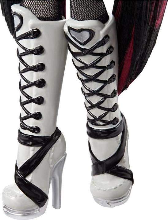 Actual product image Monster High B&W Draculaura Puppe