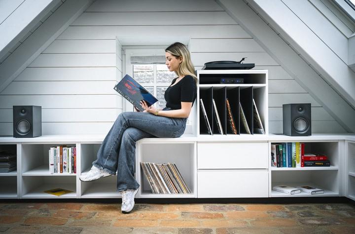 Actual product image Pro-Ject Colourful Audio System E (Manual)