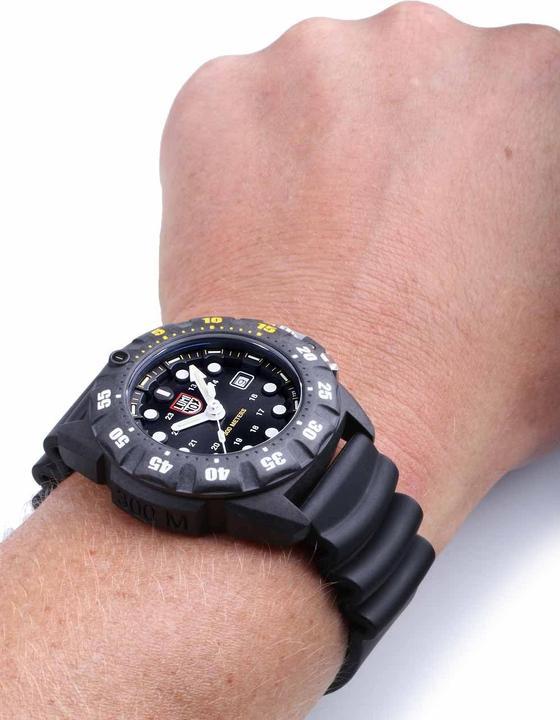 Actual product image Luminox Sea (Analogue wristwatch, 44 mm)