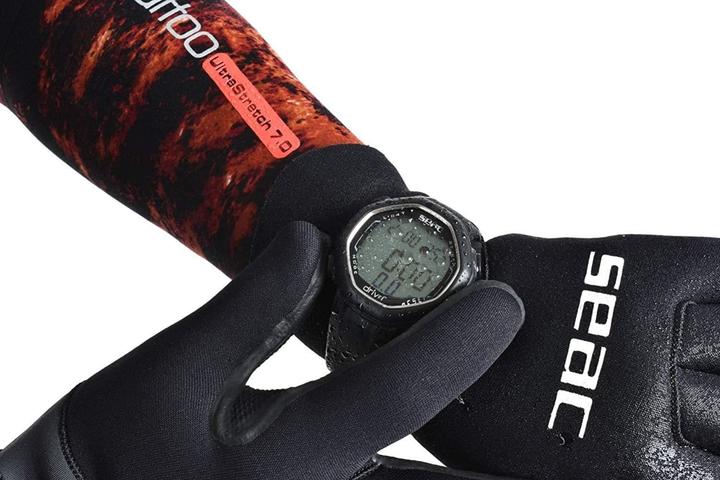 Actual product image Seac Wrist-Mounted Freediving Computer with Data Download System
