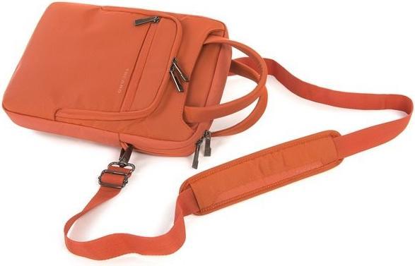 Actual product image Tucano Workout II Vertical Bag (11", Apple)