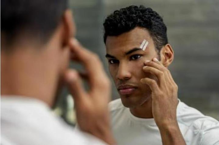 Actual product image Nexcare First Aid Pflasters Mix assortiert (20 x)