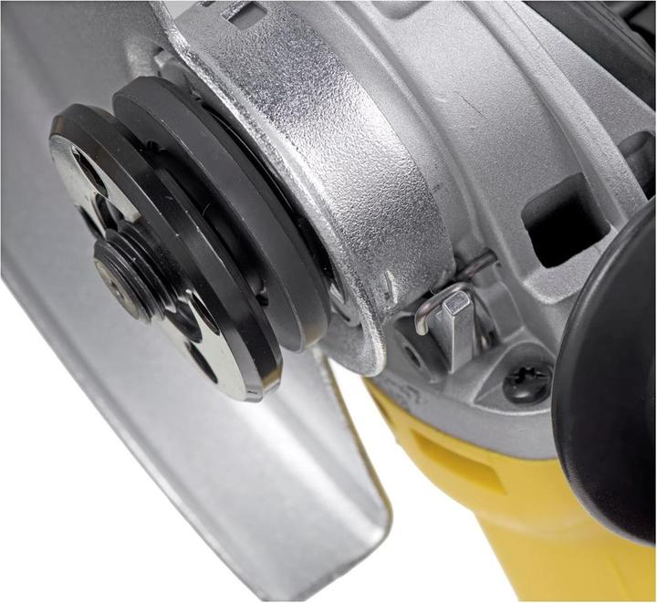 Actual product image DeWalt DWE4157 Angle grinder (125 mm)