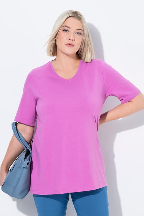 Image du produit Ulla Popken T-shirt à coupe évasée. Décolleté en V et manches courtes (56)