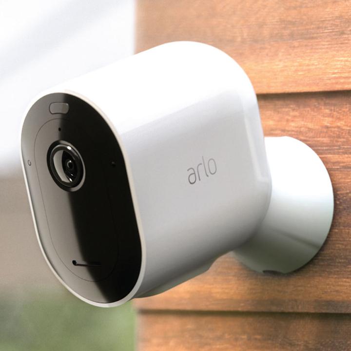 Produktbild Arlo Pro 4 Spotlight Kamera, 4er Set weiss (2688 x 1520 Pixel)