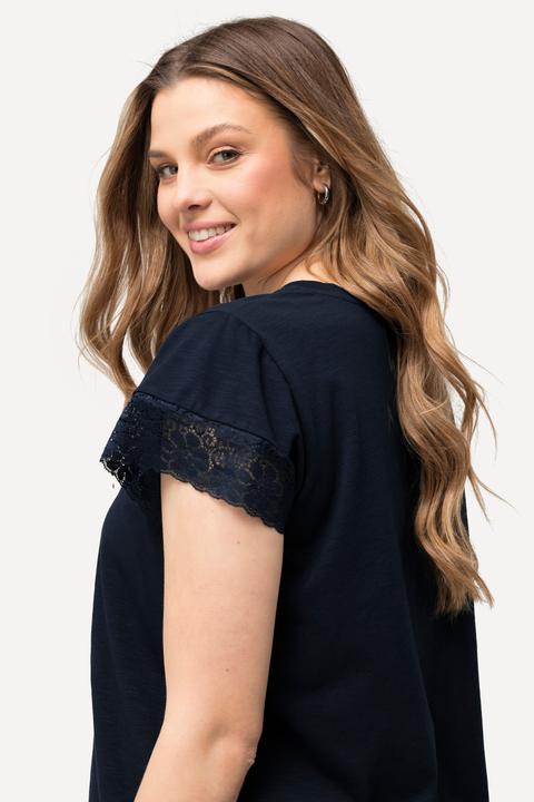 Immagine prodotto Ulla Popken T-shirt classica con pizzo, scollo a V e maniche ad aletta (54)
