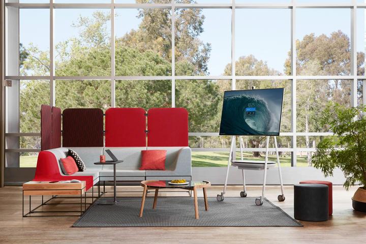 Produktbild APC Smart-UPS mobiler Akku für Microsoft Surface Hub 2 (400 VA, 388 W, Standby USV)