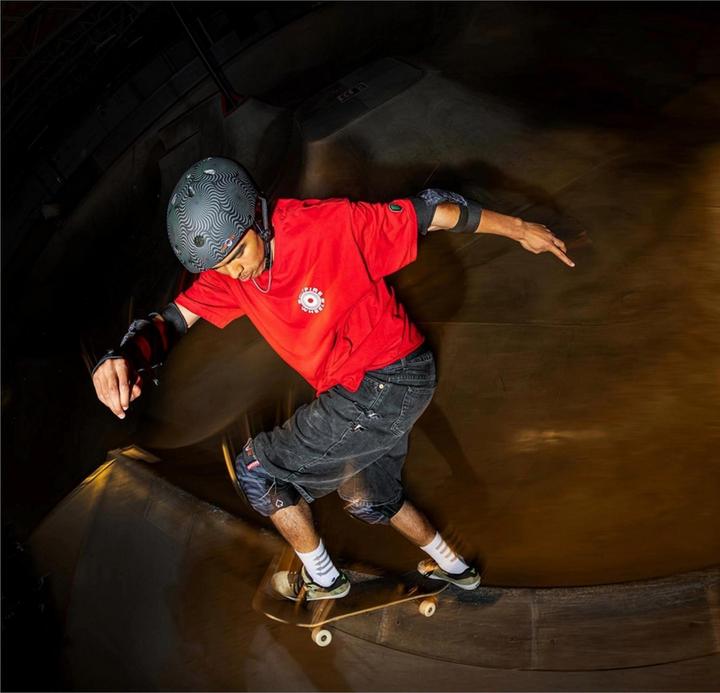 Produktbild Pro-Tec Low Pro Spitfire Signature Edition (51 - 63 cm)