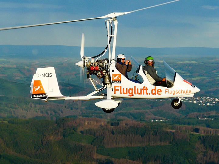 Produktbild Smartbox Schnupperflug im Tragschrauber mit Steuerübernahme nahe Köln (1 Pers.)