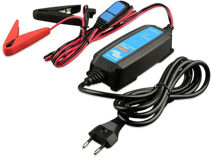 Actual product image Victron Energy Blue Smart IP65 Charger 6V/12V-1.1 + DC connector (12V, 6V, 1.10 A)