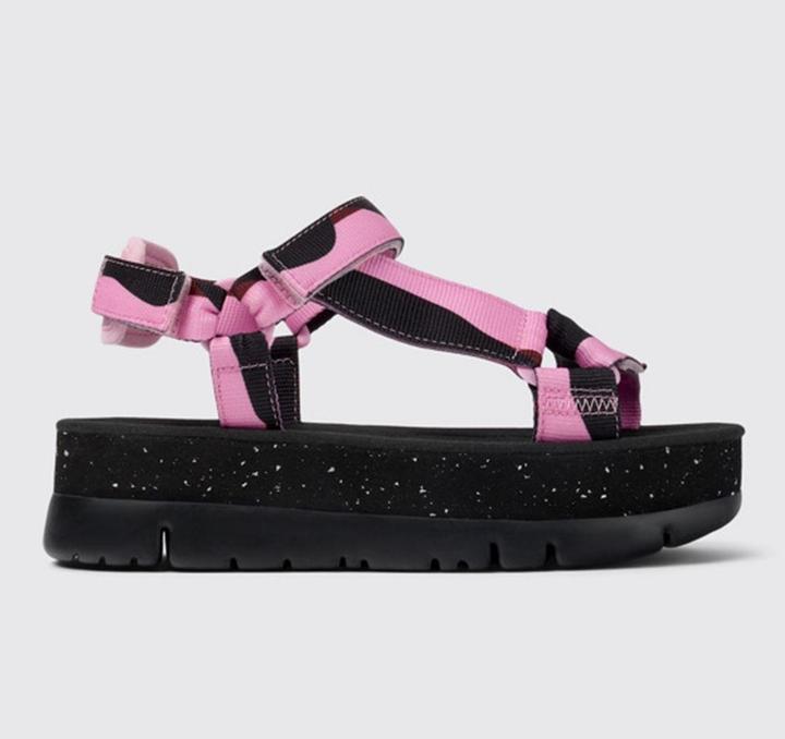 Actual product image Camper Oruga Up (38)